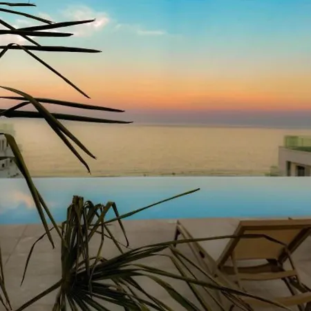 Heaven Infinity Aurora Pool & *