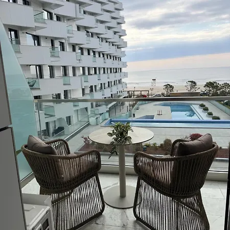Heaven Infinity Aurora Pool &
